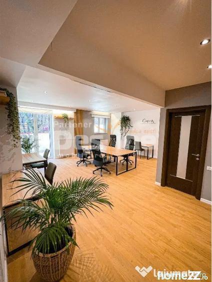 Apartament cu 3 camere, mobilat în Victoriei