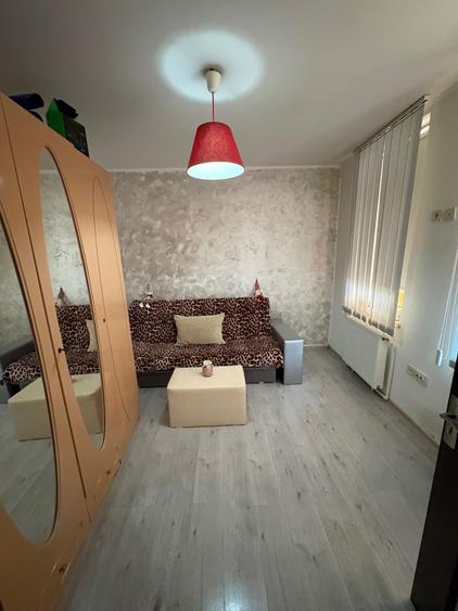 Casă cu 2 camere în Central
