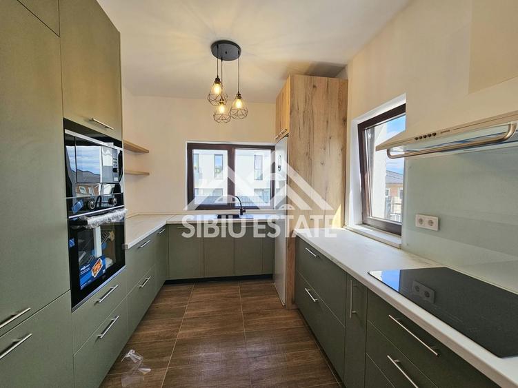 Duplex cu 4 camere cu Canalizare în Arhitecților - Calea Cisnădiei