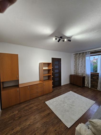 Apartament cu 2 camere semidecomandat în Take Ionescu