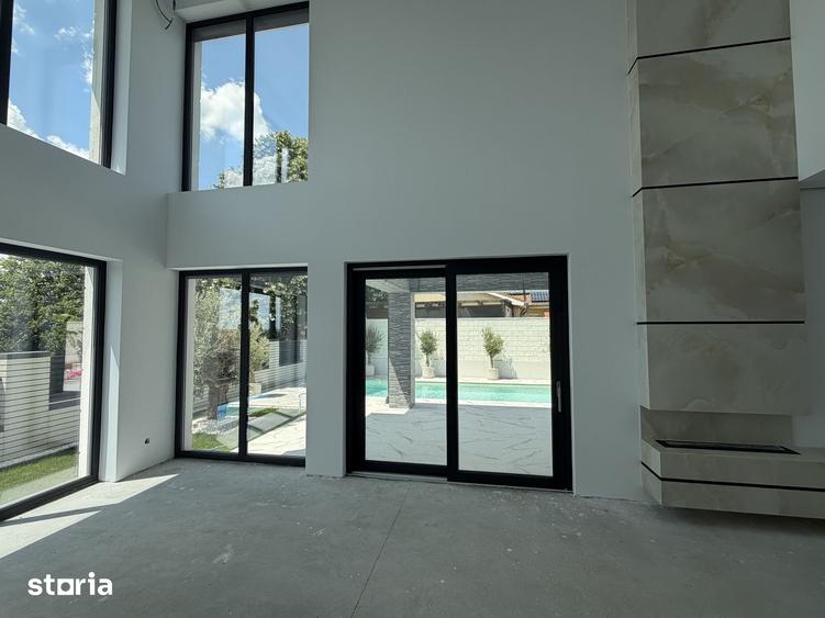 Casă cu Piscina în Oncea