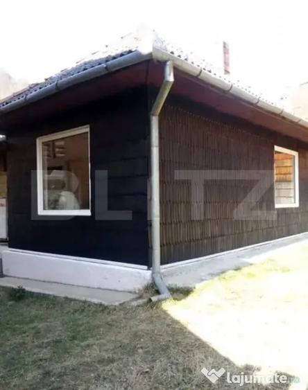 Casă cu 2 camere cu Teren 1380 Mp în Central
