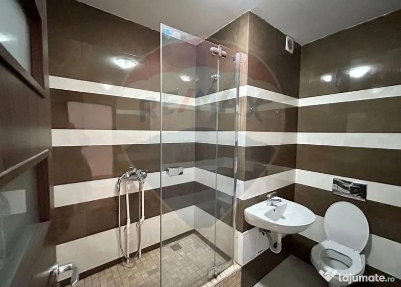 Spațiu comercial, de 96 mp, în Central