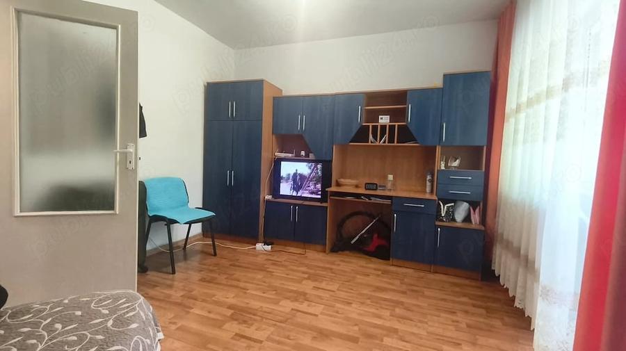 Garsonieră decomandată în 22 Decembrie