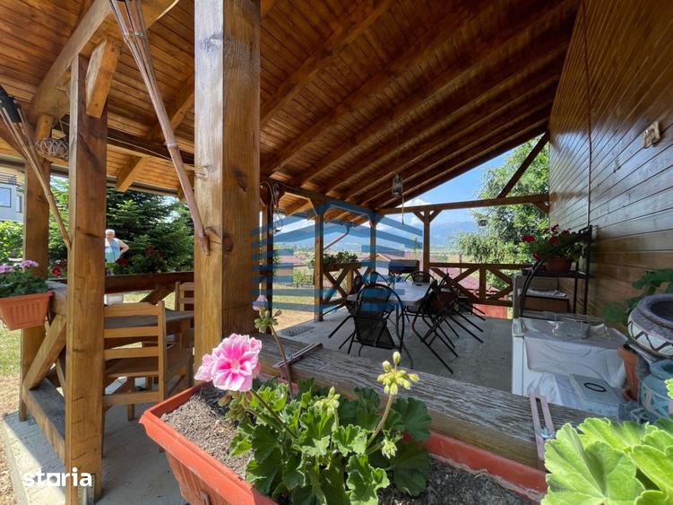 Casă cu 4 camere cu Teren 800 Mp în Bran