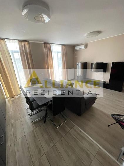 Apartament cu 3 camere semidecomandat în Vitan-Bârzești