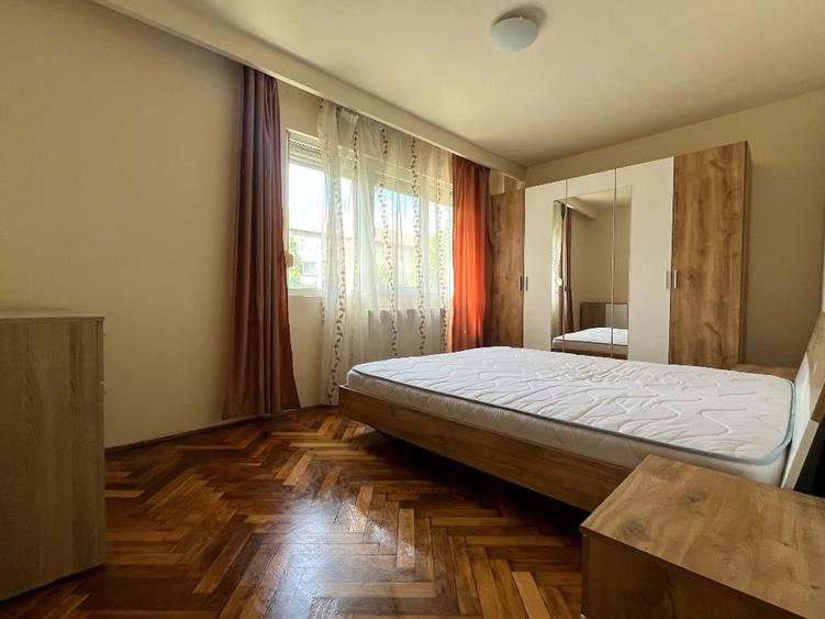 Apartament cu 3 camere semidecomandat, mobilat în Circumvalațiunii