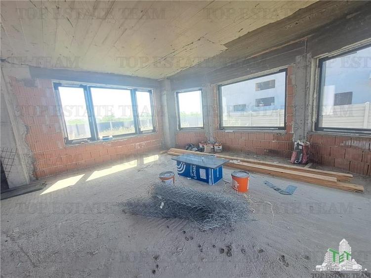Casă individuală cu 6 camere cu Teren 1000 Mp în Corbeanca