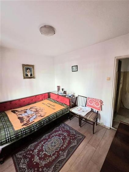 Apartament cu 3 camere decomandat în Inel II