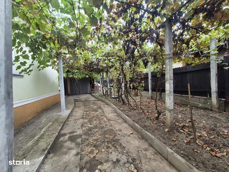 Casa individuala cu teren generos Aleea Motrului - 1