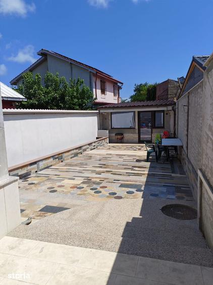 Casă cu 3 camere cu Teren 300 Mp în Brătianu
