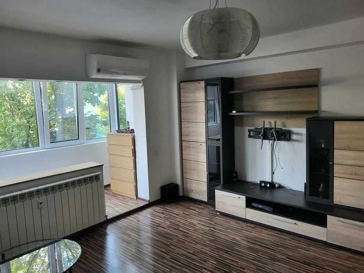 Apartament cu 2 camere decomandat în Aviației