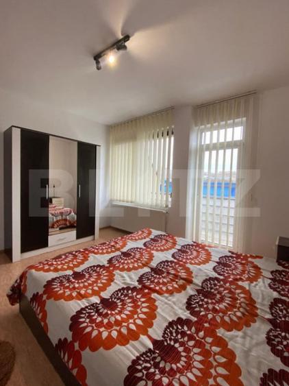 Apartament cu 3 camere semidecomandat în Câmpului