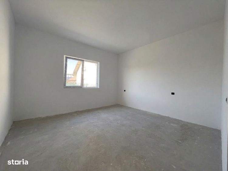 Casă cu 4 camere cu Teren 230 Mp în Lumina
