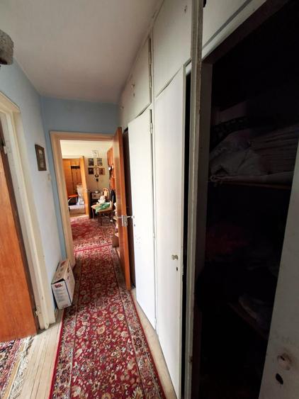 Apartament cu 3 camere semidecomandat în Titan