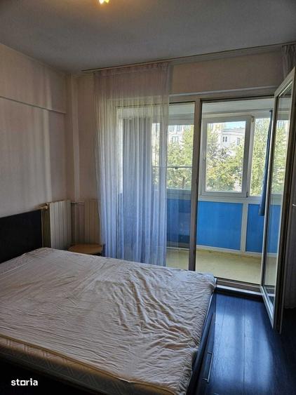 Apartament cu 2 camere decomandat în Calea Victoriei