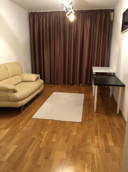 Apartament cu 3 camere decomandat în Tunari