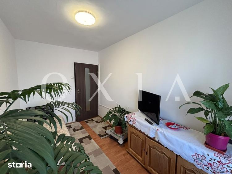 Apartament cu 3 camere semidecomandat în Circumvalațiunii