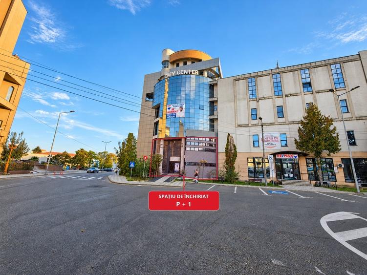 Spațiu comercial, de 455 mp, în Ultracentral