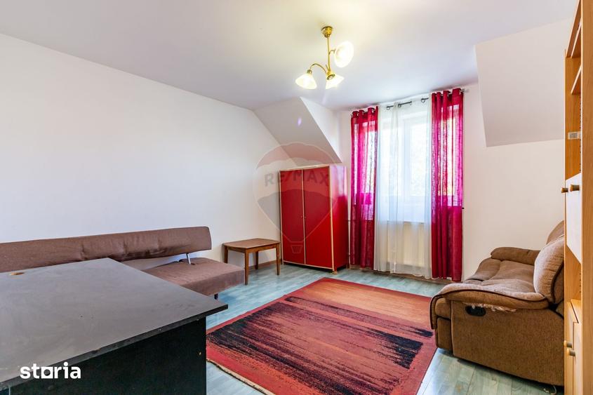Casă cu 5 camere cu Teren 373 Mp în Dămăroaia