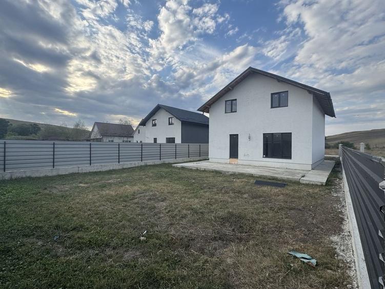 Casă cu 4 camere în Central