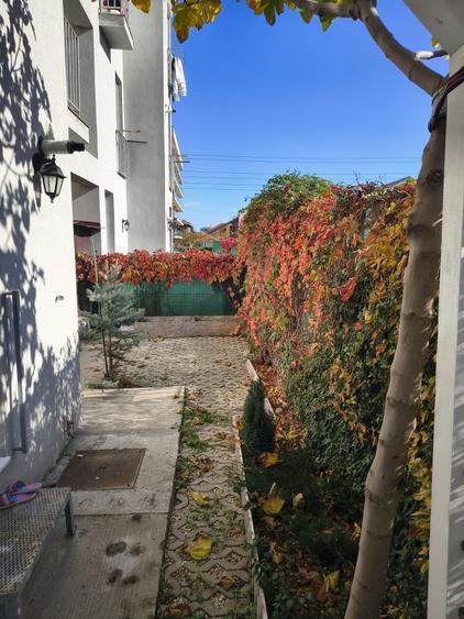 Apartament cu 2 camere decomandat în Est