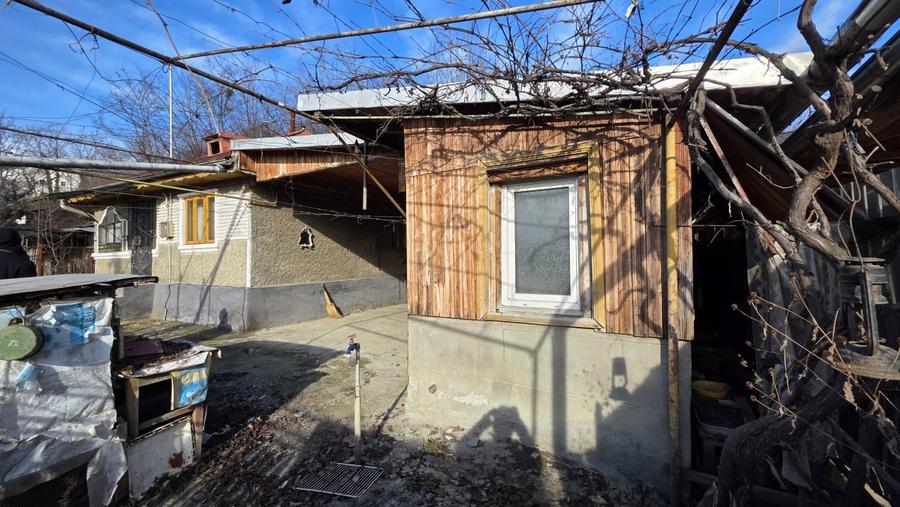 Casă individuală cu 4 camere cu Teren 600 Mp în Vălenii de Munte