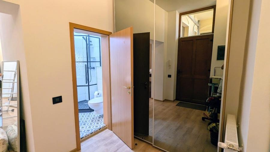 Apartament cu 2 camere decomandat, mobilat în Ultracentral