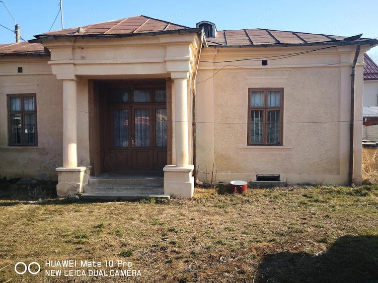 Casă cu Teren 1100 Mp în Central