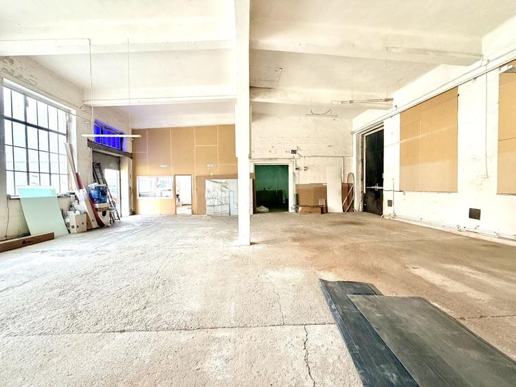 Spațiu industrial, de 200 mp, în Gării