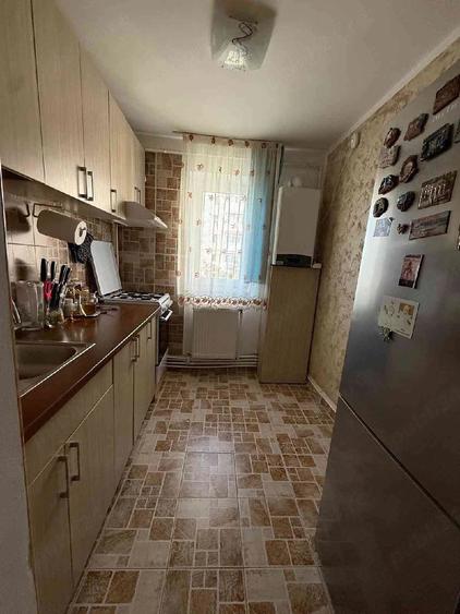 Apartament cu 2 camere decomandat în Marghiloman