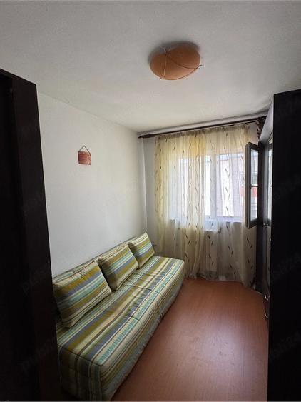 Apartament cu 4 camere decomandat în Inel II
