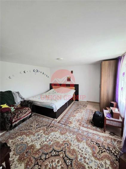 Casă cu 2 camere cu Teren 988 Mp în Vadu