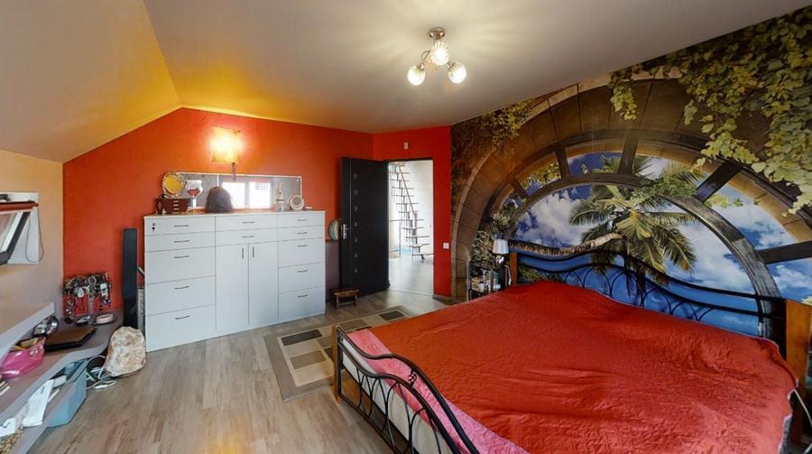 Casă cu 4 camere cu Teren 300 Mp în Corunca