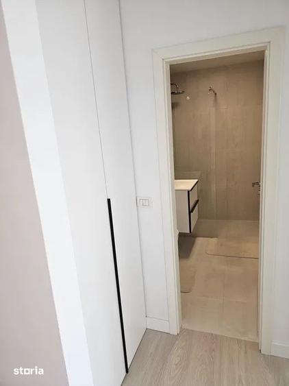 Apartament cu 4 camere decomandat, mobilat în Central