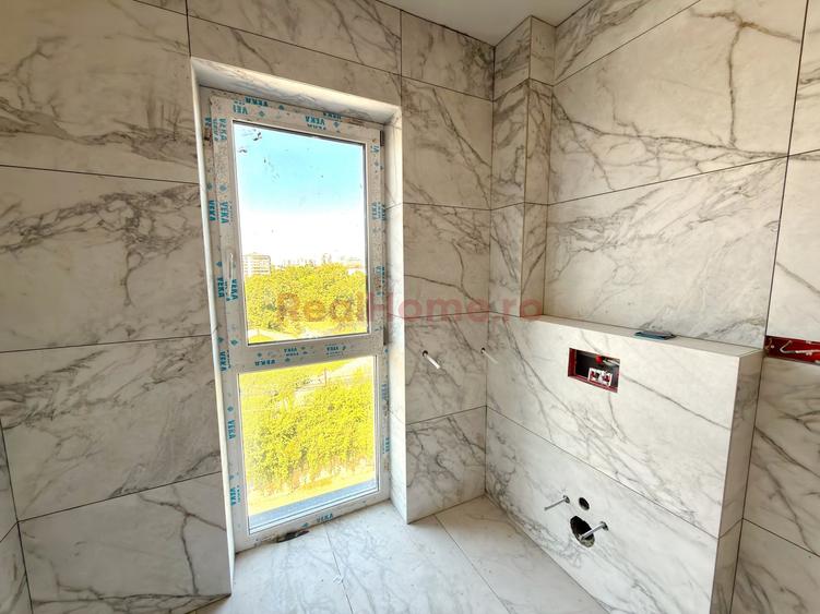 Apartament cu 4 camere decomandat în 1 Decembrie 1918