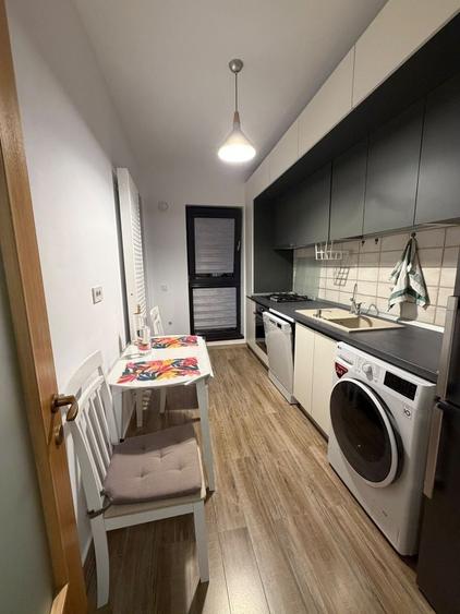Apartament cu 2 camere decomandat în Est