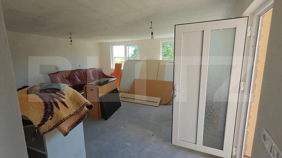 Casă cu Teren 2200 Mp în Dobra
