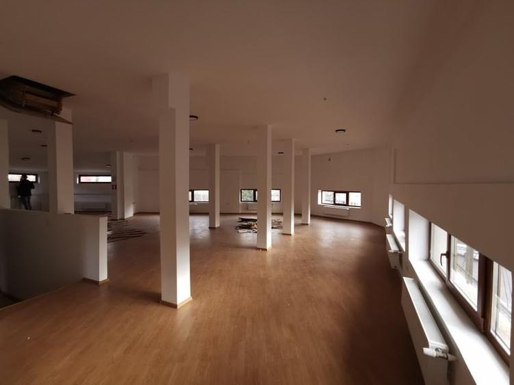 Spațiu comercial, de 160 mp, în Central