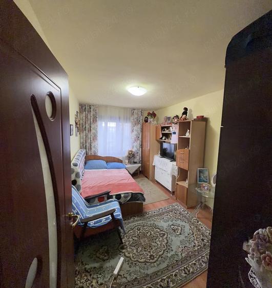 Apartament cu 2 camere decomandat în Micro 6