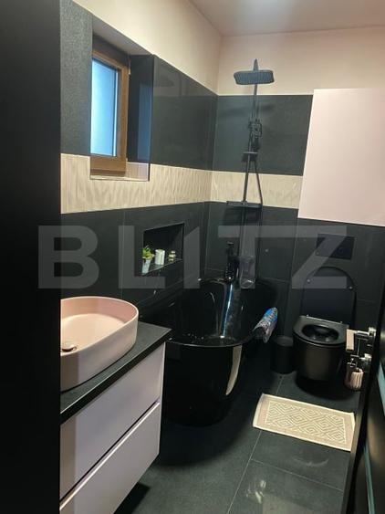 Duplex cu 5 camere cu Canalizare în Exterior Est