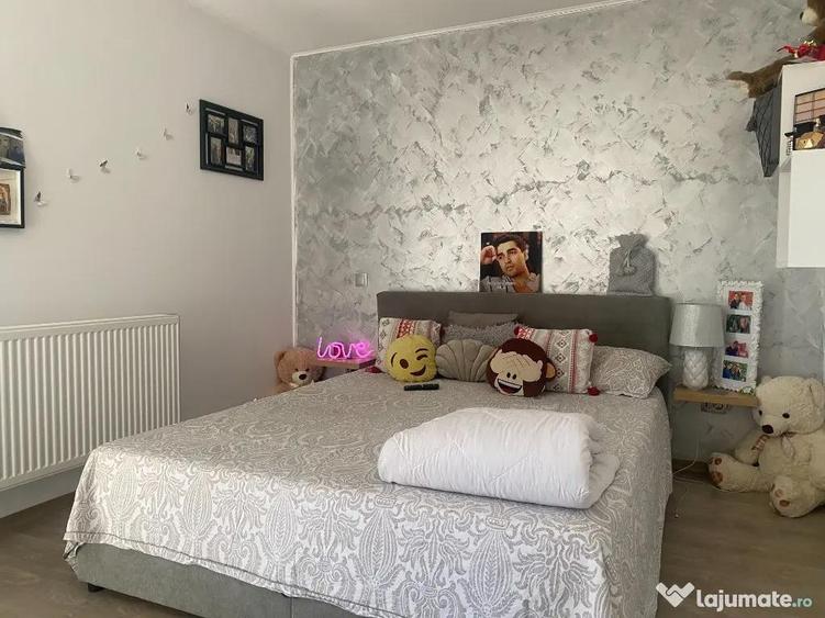 Casă cu 4 camere cu Teren 1200 Mp în Țintea