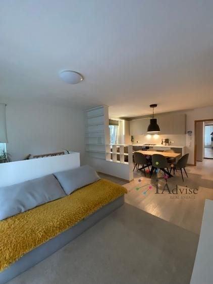 Apartament cu 4 camere decomandat în Avantgarden