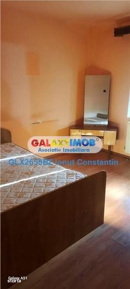 Apartament cu 3 camere decomandat în 1 Decembrie