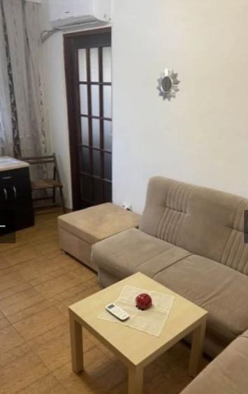 Apartament cu 2 camere semidecomandat în Inel II