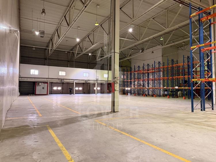 Spațiu industrial, de 1,573 mp, în Vest