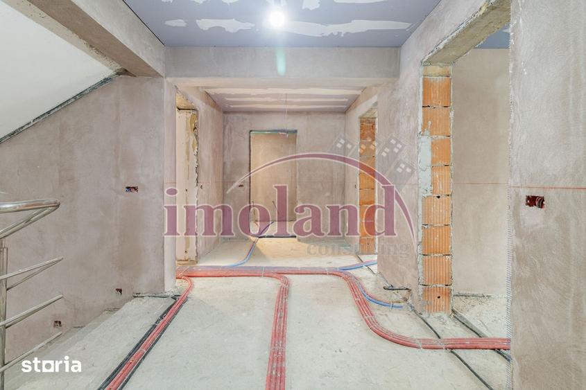 Casă cu 6 camere cu Teren 337 Mp în Herăstrău