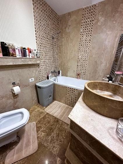 Apartament cu 3 camere semidecomandat, mobilat în Domenii