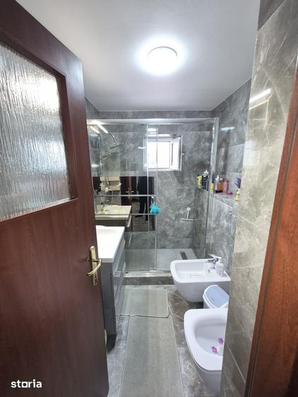 Apartament cu 2 camere decomandat în Nicolina