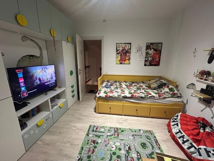 Duplex cu 5 camere cu Canalizare în Bucureștii Noi